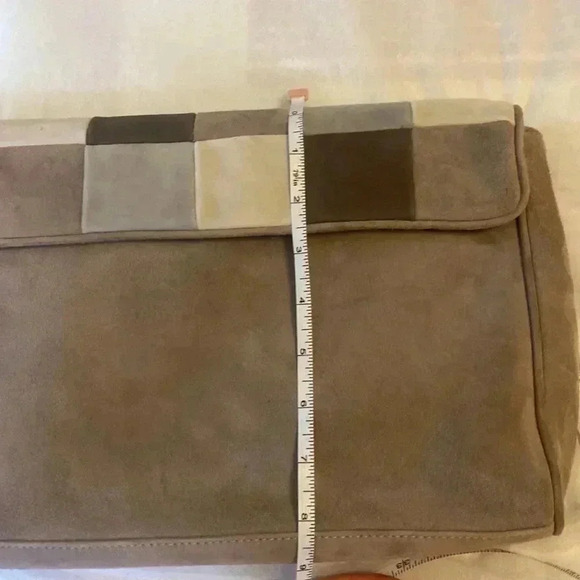 Marc  Cain soft suede hand bag (made in Italy 🇮🇹) - Picture 6 of 7